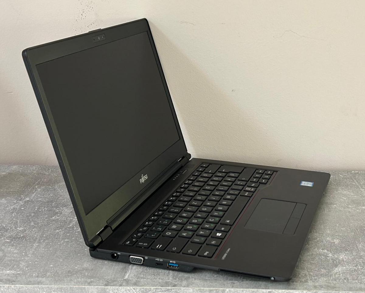 Fujitsu LifeBook U748